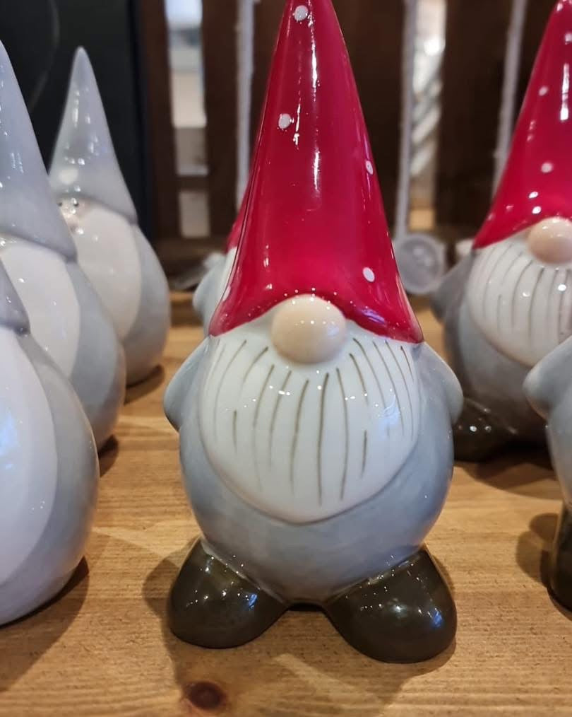 STANDING RED DOTTY GONK, 16CM