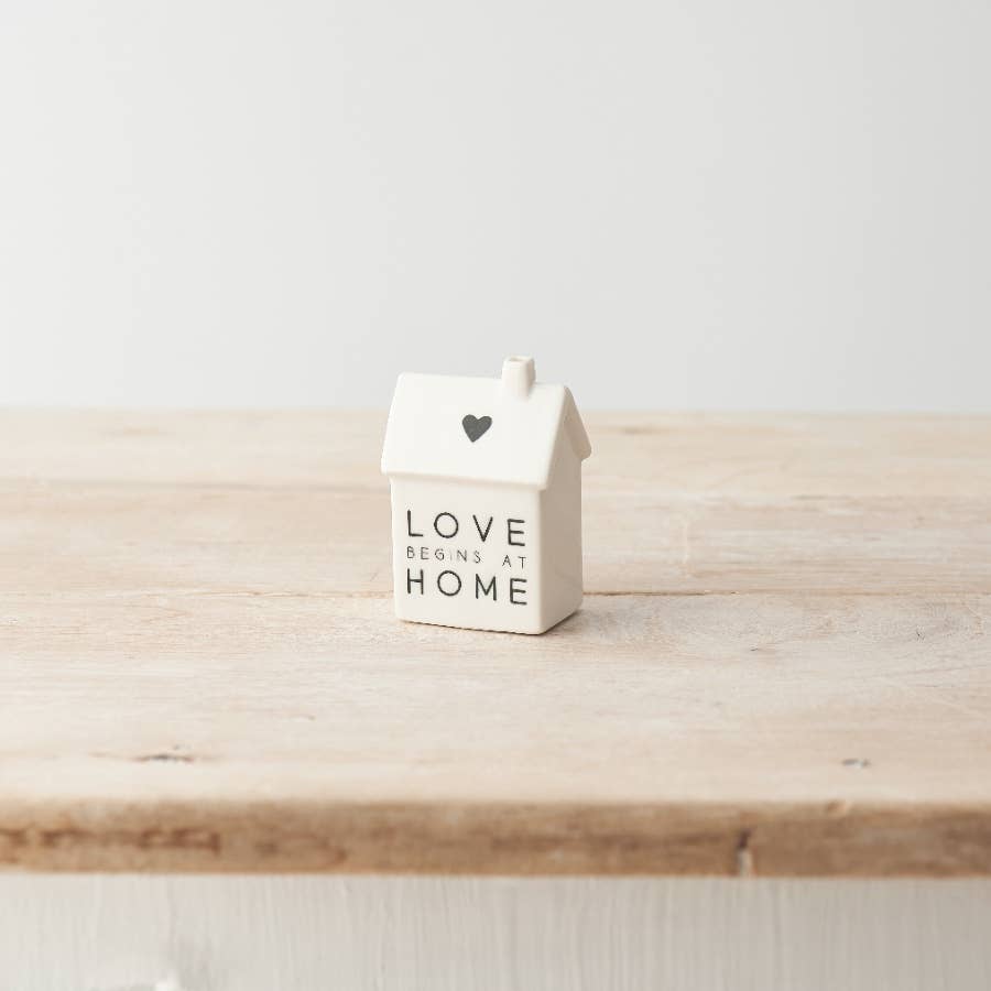 7cm 'love Begins At Home' Porcelain House
