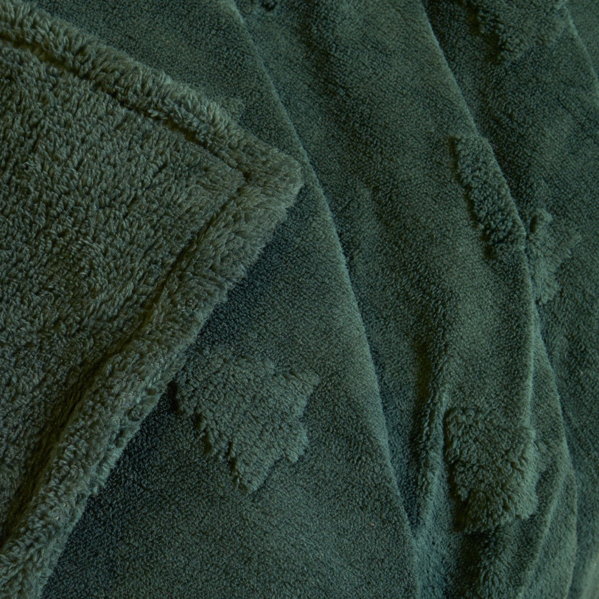 Tufted Winter Tree Teddy Fleece Throw, Green - 130 x 160 cm