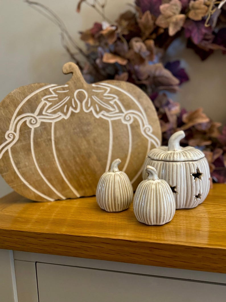 Wooden Craved Pumpkin Chopping Serving Board