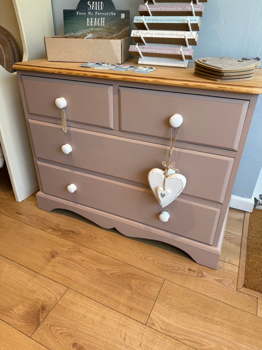 Chest of Drawers 2/2