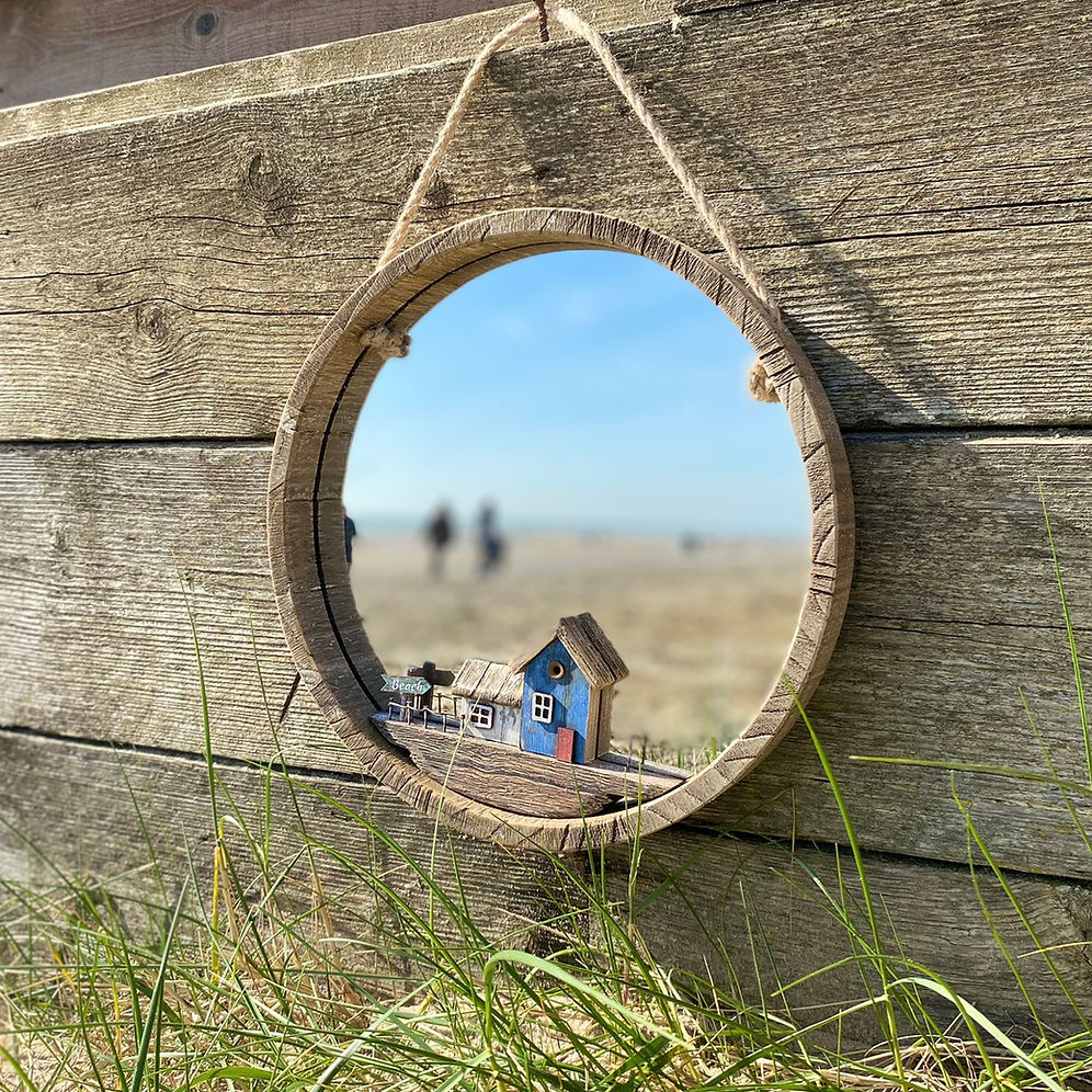 BEACH SCENE MIRROR