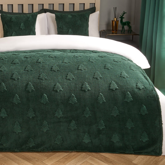 Tufted Winter Tree Teddy Fleece Throw, Green - 130 x 160 cm