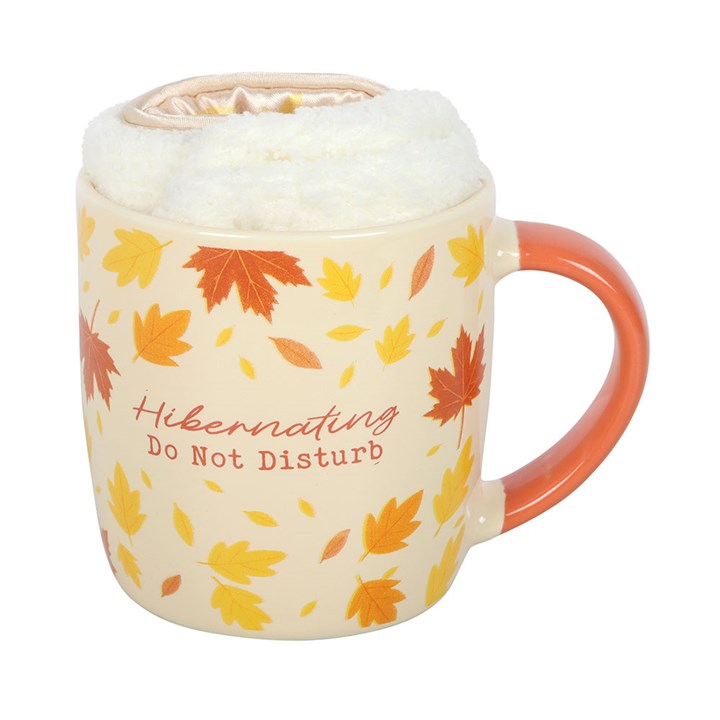 AUTUMN HIBERNATION KIT WITH MUG, SOCKS AND EYE MASK