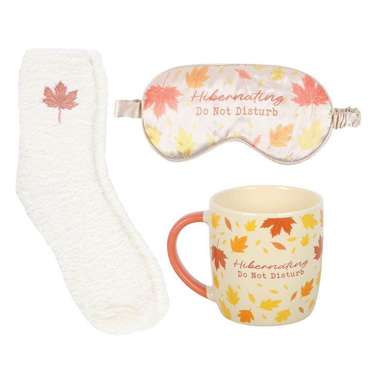 AUTUMN HIBERNATION KIT WITH MUG, SOCKS AND EYE MASK